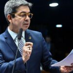 Projeto no Senado cria lista para impedir criminosos em voos