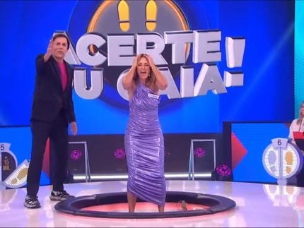Ticiane Pinheiro protagoniza queda memorável no “Acerte ou Caia!”
