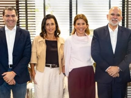 Daniela Beyruti, presidente do SBT, visita alta cúpula da Record, em SP