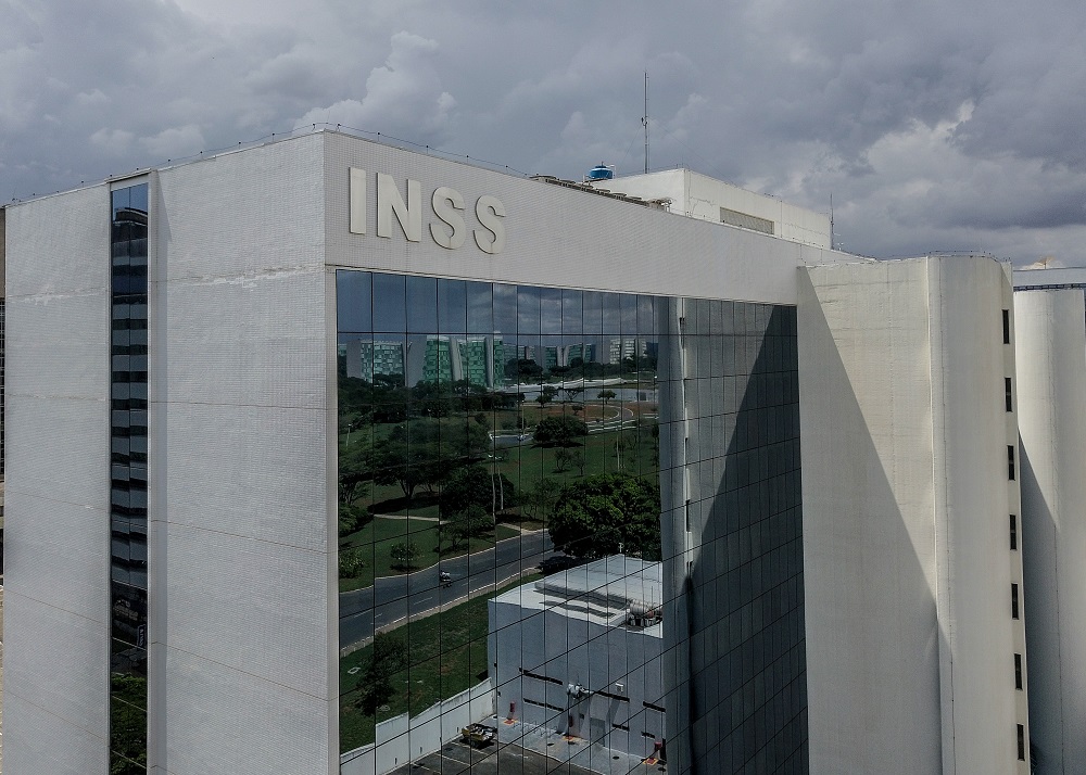 Mais de 1 milhão de beneficiários vítimas da fraude no INSS já pediu reembolso por desconto indevido