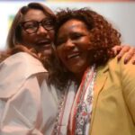 Janja recebe de Lula a maior condecoração da cultura