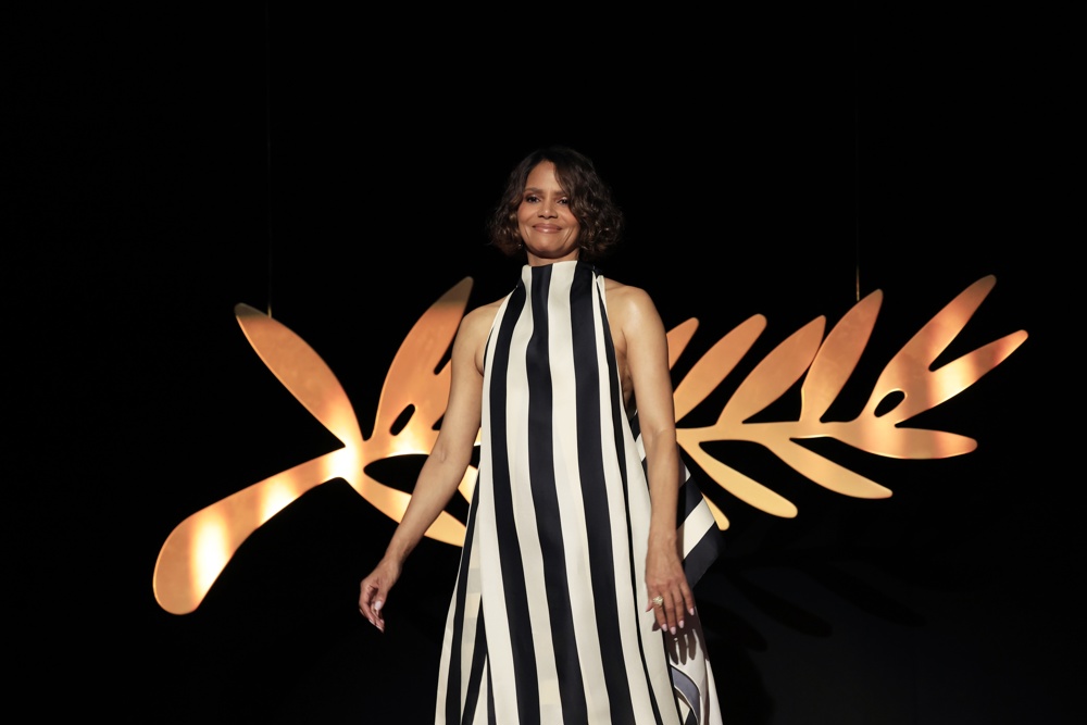 Novas regras de vestimenta do Festival de Cannes fazem Halle Berry mudar vestido