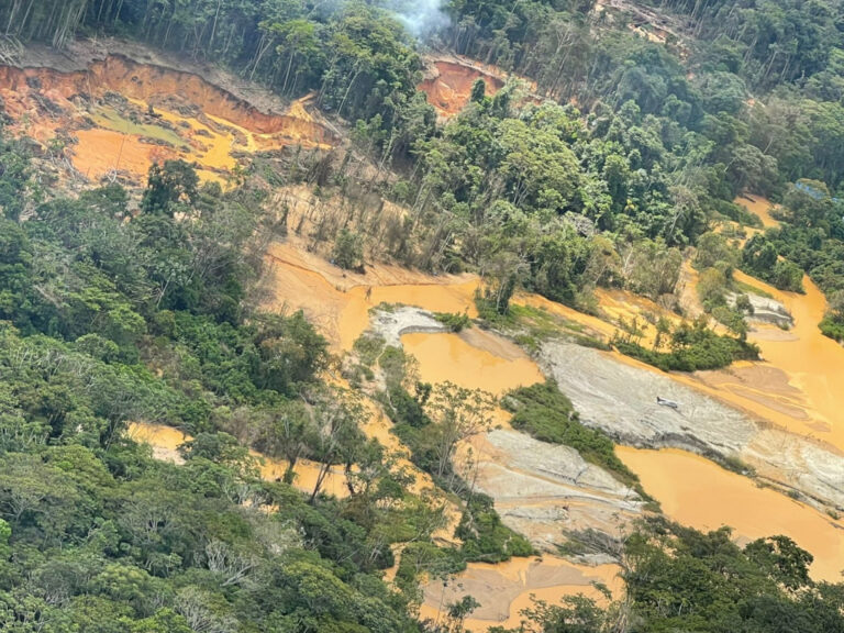 Garimpeiros ilegais planejam confronto com autoridades em Humaitá, Amazonas
