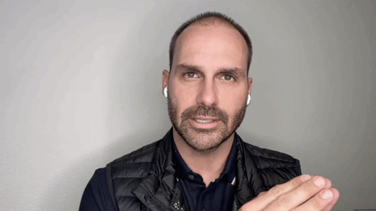 PF não localiza Eduardo Bolsonaro para notificar sobre inquérito