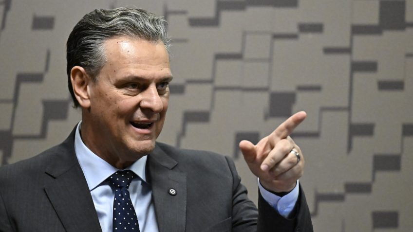 Fávaro diz que foco de gripe aviária no RS está contido