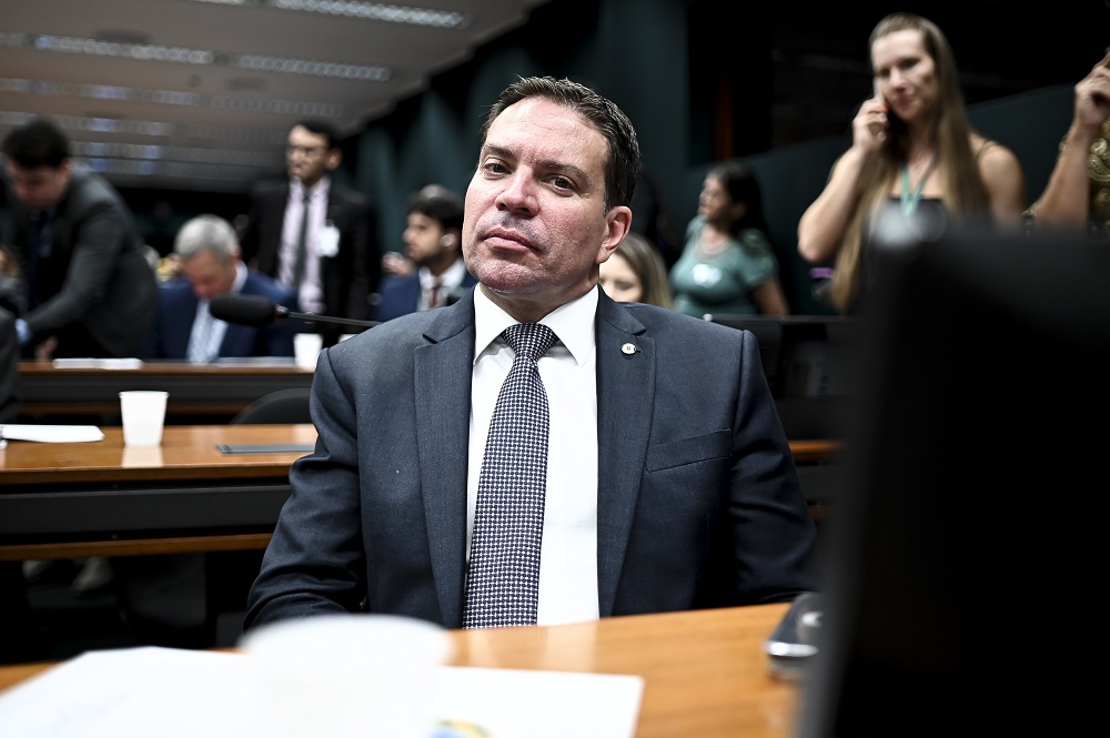 STF forma maioria para manter ação contra Ramagem e derruba manobra da Câmara que podia ajudar Bolsonaro