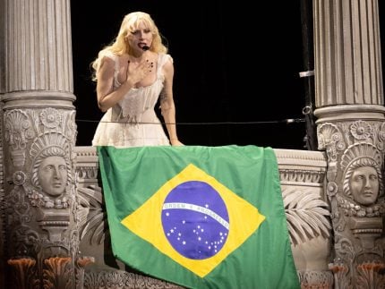 Guinness oficializa recorde de Lady Gaga por público de 2,5 milhões em Copacabana