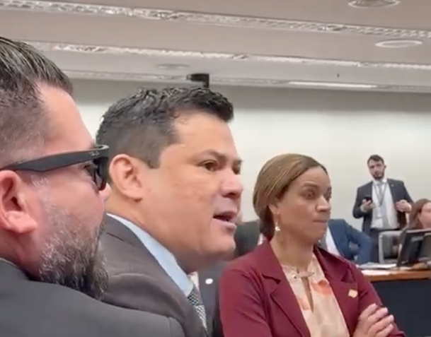“Extrapolei”, declarou deputado do PL que ofendeu Gleisi