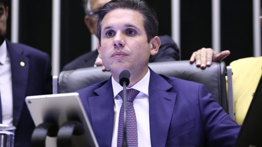 Câmara aprova urgência de PL que aumenta número de deputados