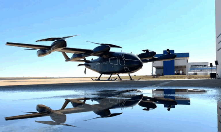Carro voador da Embraer deve começar a operar em 2027, diz CEO da Embraer-X