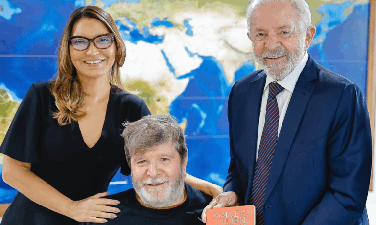 Lula e Janja se encontram com Marcelo Rubens Paiva no Palácio do Planalto