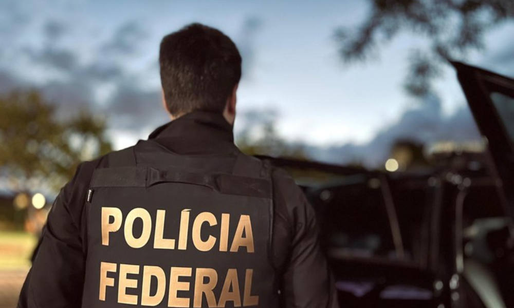 PF realiza operação para apreender bens de luxo de suspeito de ser o líder de um esquema de fraudes do INSS
