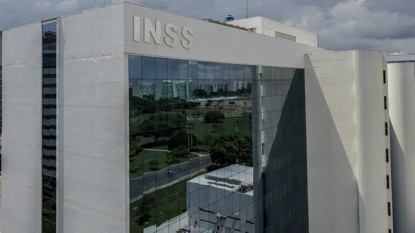 INSS investiga 12 entidades por descontos indevidos em benefícios