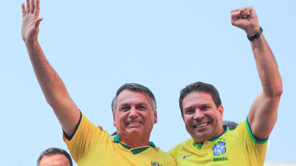 Entenda por que Bolsonaro pode se beneficiar se ação penal de Ramagem for suspensa