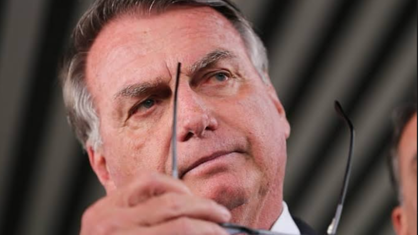 Bolsonaro usa fraude do INSS em campanha contra governo Lula