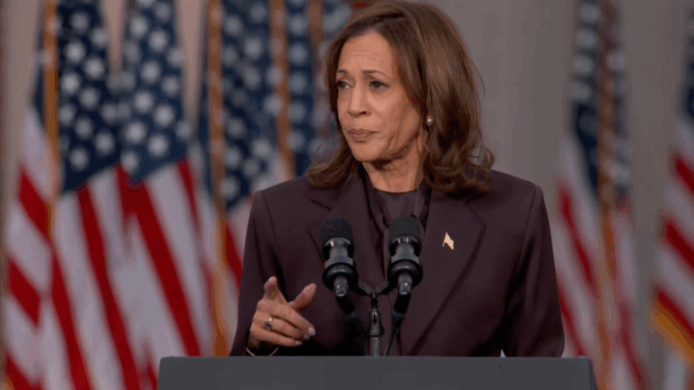 Kamala Harris critica Trump e fala em riscos constitucionais nos EUA