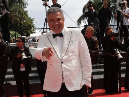 Em Cannes, Leo Reis é homenageado em evento da Forbes por inclusão de jovens cariocas