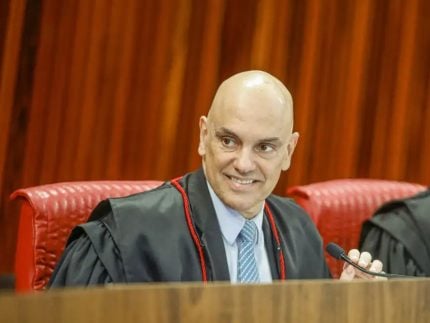 Moraes nega pedido de Zambelli e ação que pode condená-la avança no STF