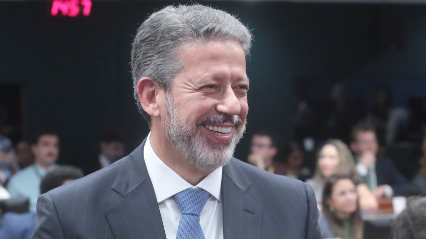 Lira diz que apresentará relatório da isenção do IR em 27 de junho