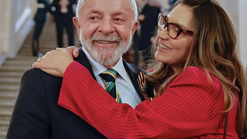 Lula e Janja dão parabéns à equipe de ginástica por ouro inédito