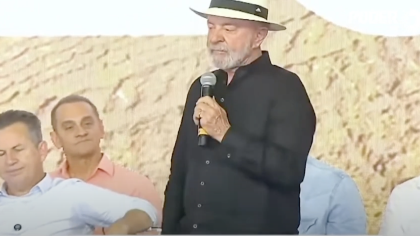 Lula diz que alguém ganha muito dinheiro com preço do gás