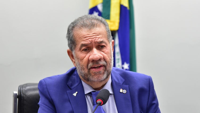 Portaria de Lupi tirou autonomia de presidente do INSS