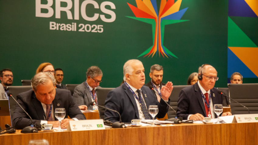Pequenas empresas fazem 98% dos negócios no Brasil, diz ministro