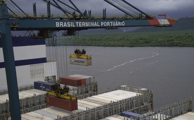 Movimentação nos portos do Brasil cresce 5,49% em março