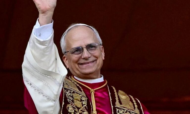 Lula parabeniza novo papa e pede que ele dê continuidade ao legado de Francisco