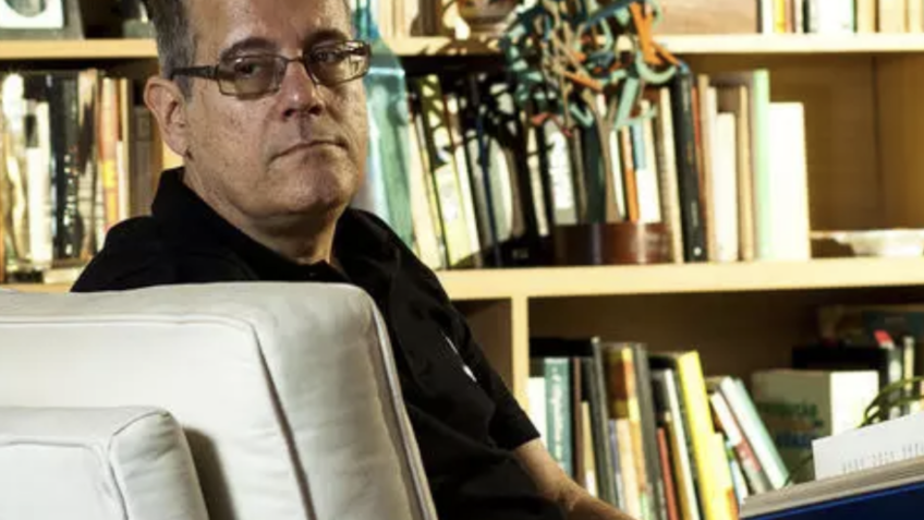Escritor Paulo Henriques Britto é eleito para cadeira 30 da ABL