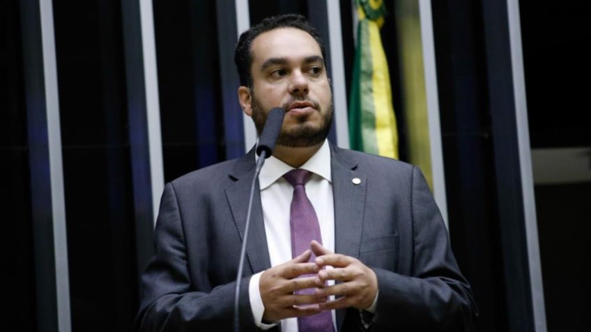 Centrão atuou com a esquerda contra MP do INSS, diz relator