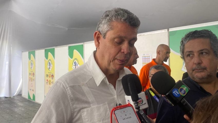 Macêdo, Marinho e Cida Gonçalves participam de ato de 1º de maio em SP