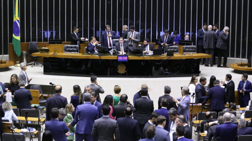 Siglas da Esplanada deram 62,5% dos votos a favor de Ramagem