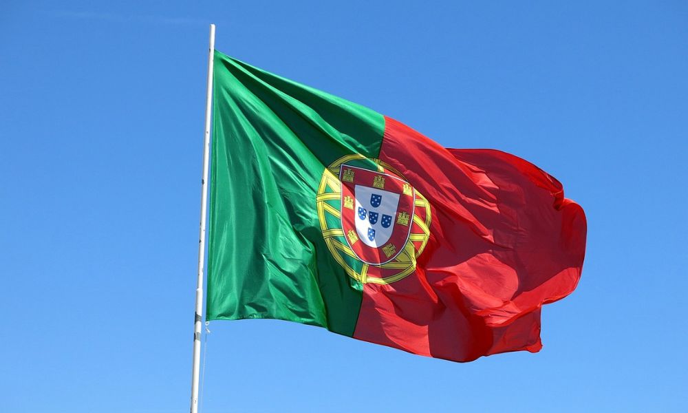 Embaixada do Brasil em Portugal monitora expulsão de 18 mil imigrantes