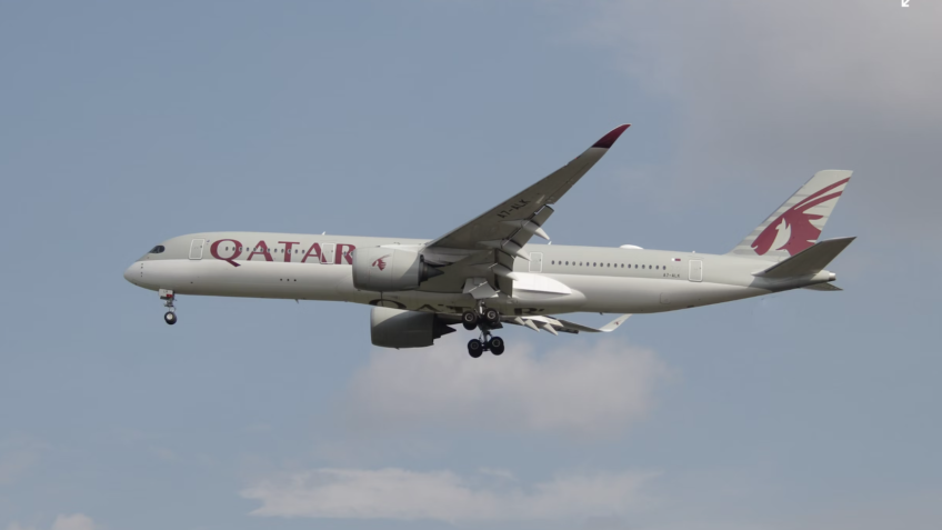 Qatar Airways tem lucro de US$ 2,1 bi com alta de 28% em receitas