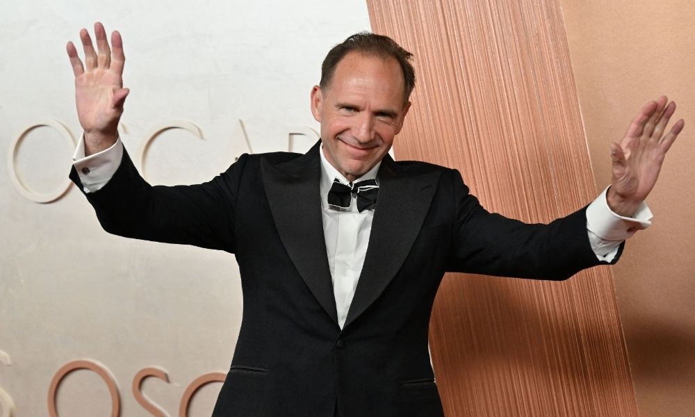 Ralph Fiennes irá interpretar vilão em novo ‘Jogos Vorazes’