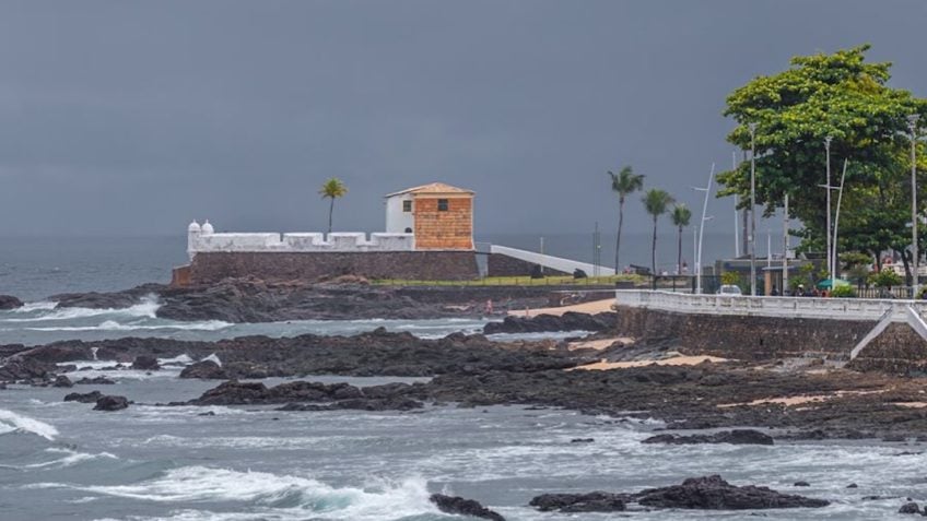 Defesa Civil pede evacuação em 6 comunidades de Salvador