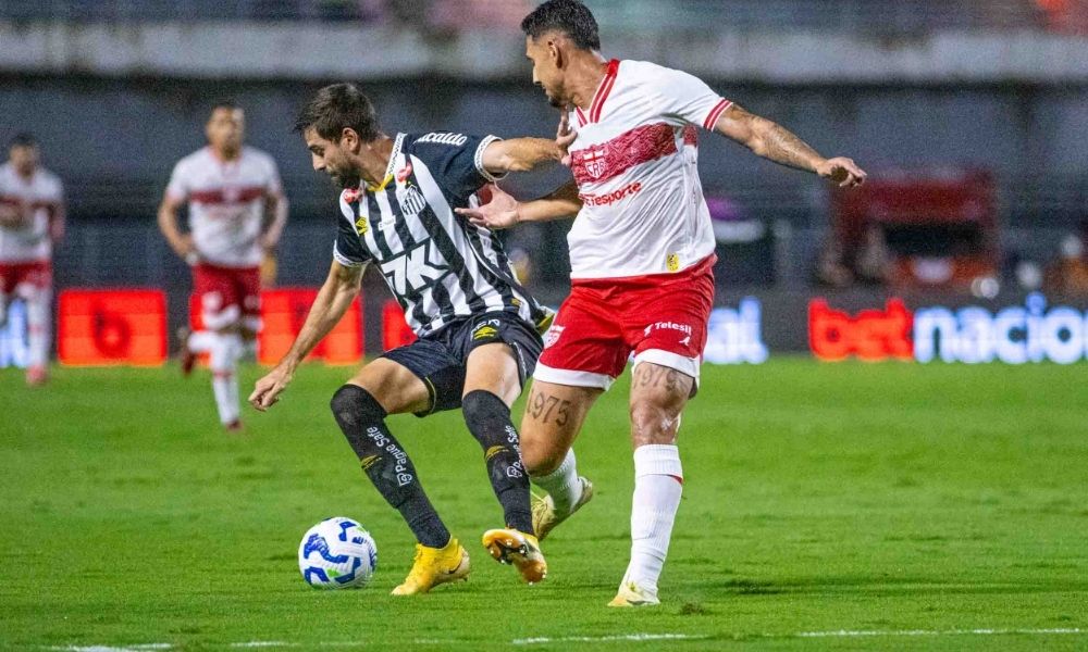 Com Neymar, Santos é eliminado nos pênaltis para CRB e está fora da Copa do Brasil