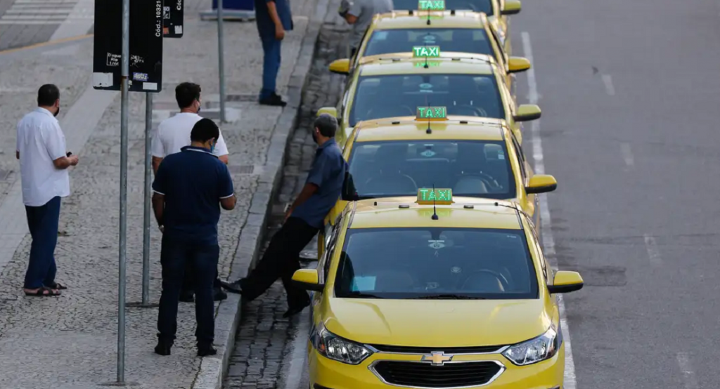 Polícia do RJ investiga suposto envolvimento de taxistas com tráfico