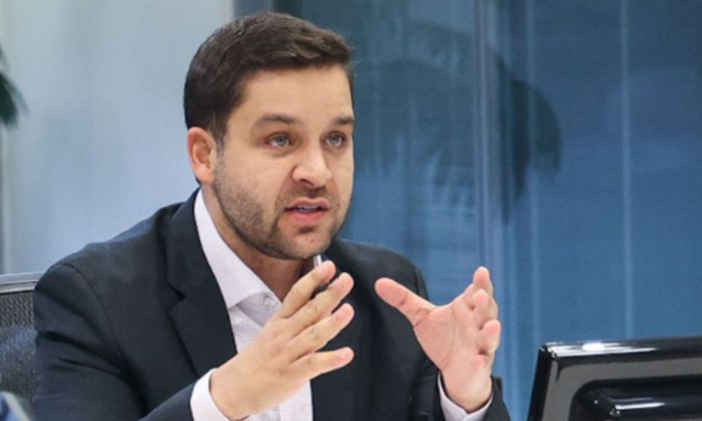 Vice-governador do RJ deixa cargo para assumir vaga no TCE