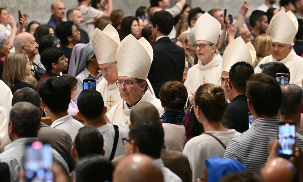 Vaticano encerra nove dias de luto pelo papa Francisco com missa em homenagem a ‘intensa vida pastoral’ do pontífice