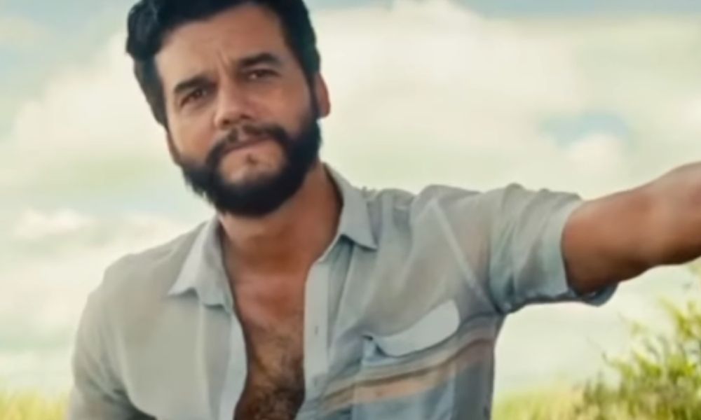 Wagner Moura é o primeiro brasileiro a vencer o prêmio de melhor ator em Cannes