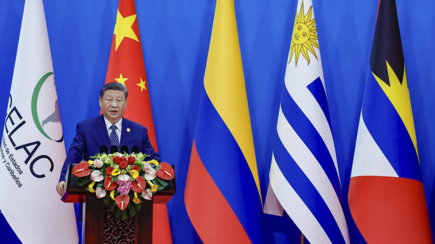 Xi Jinping critica protecionismo dos Estados Unidos