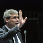 Entenda o pedido do líder do PT para bloquear os bens de Bolsonaro