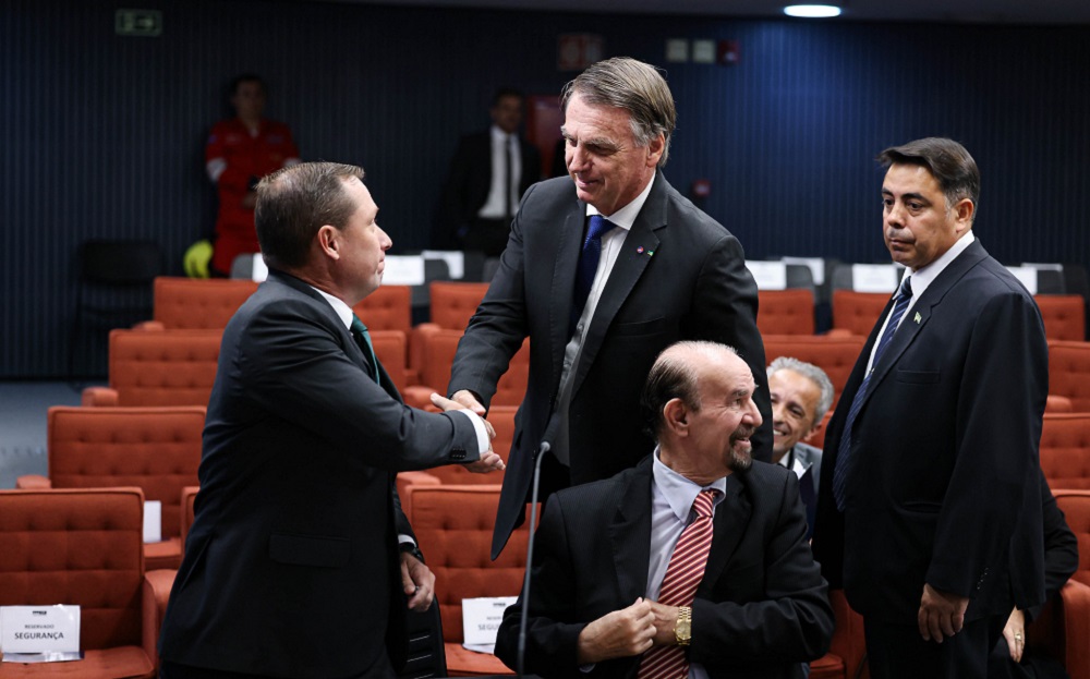 Defesa de Bolsonaro pede que STF anule delação de Mauro Cid em ação sobre suposto golpe