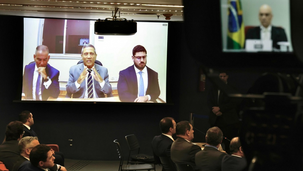 Após interrogatório no STF, Braga Netto já pede liberdade a Moraes