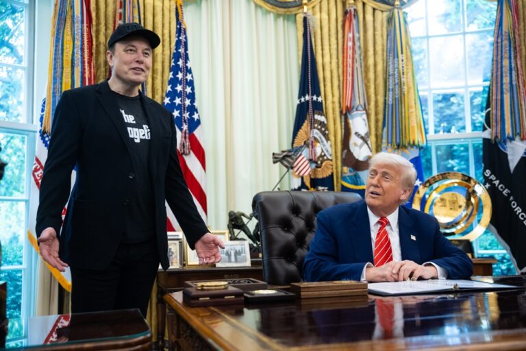 Trump ameaça cortar contratos públicos com empresas de Musk após bate-boca