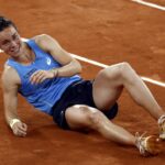 Sensação francesa bate Andreeva, vai à semifinal de Roland Garros e mantém ‘conto de fadas’