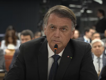 Bolsonaro sobre reunião que discutiu golpe: “Buscamos saídas dentro da Constituição”