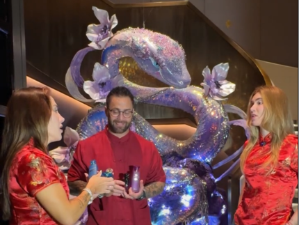 Após 35h de viagem, Virginia surge na China, em hotel com diárias de até mais de R$ 60 mil